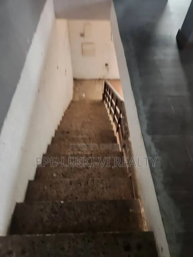 Multipurpose Detached 5 Bedroom Building for Lease in Victoria Island in Victoria Island