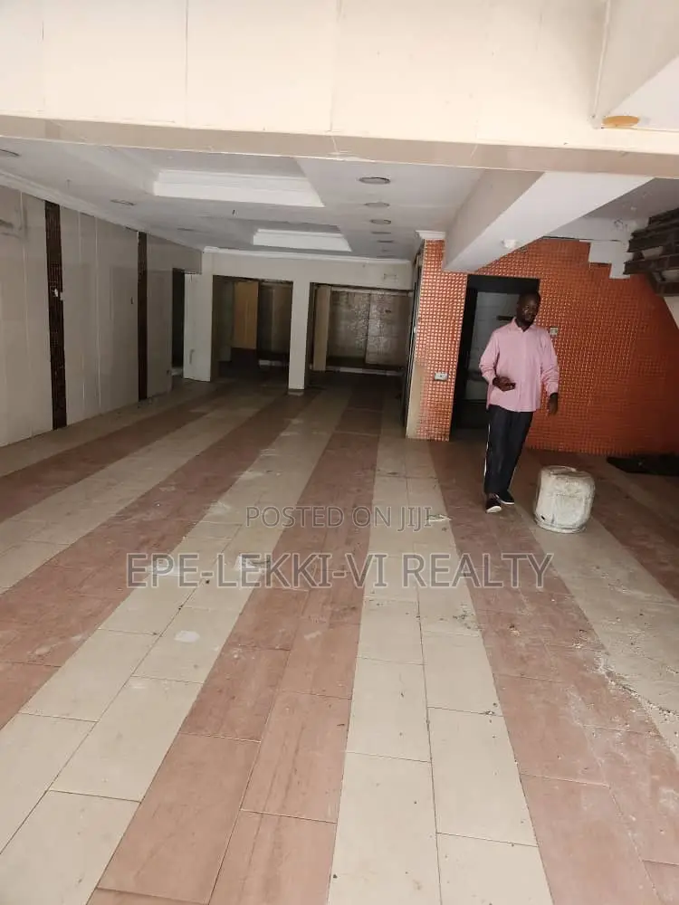 Multipurpose Detached 5 Bedroom Building for Lease in Victoria Island in Victoria Island
