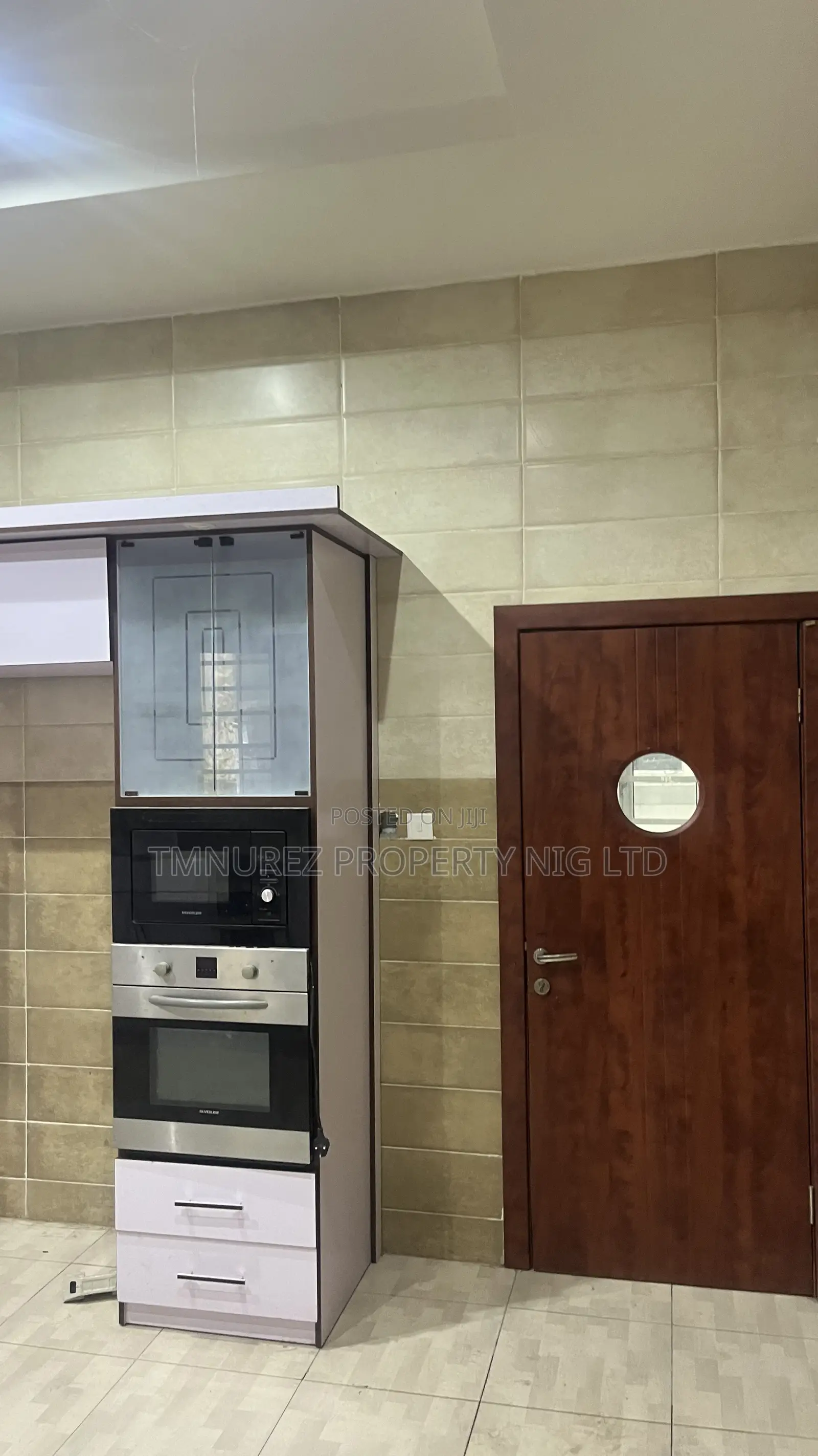 5bdrm Duplex in Osapa, Jakande for rent in Jakande