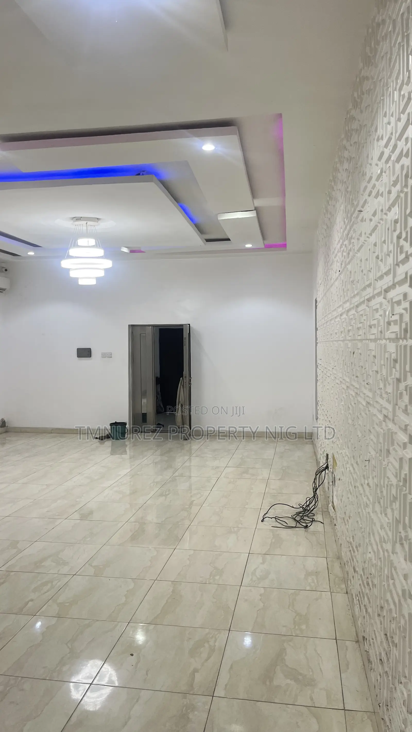 5bdrm Duplex in Osapa, Jakande for rent in Jakande