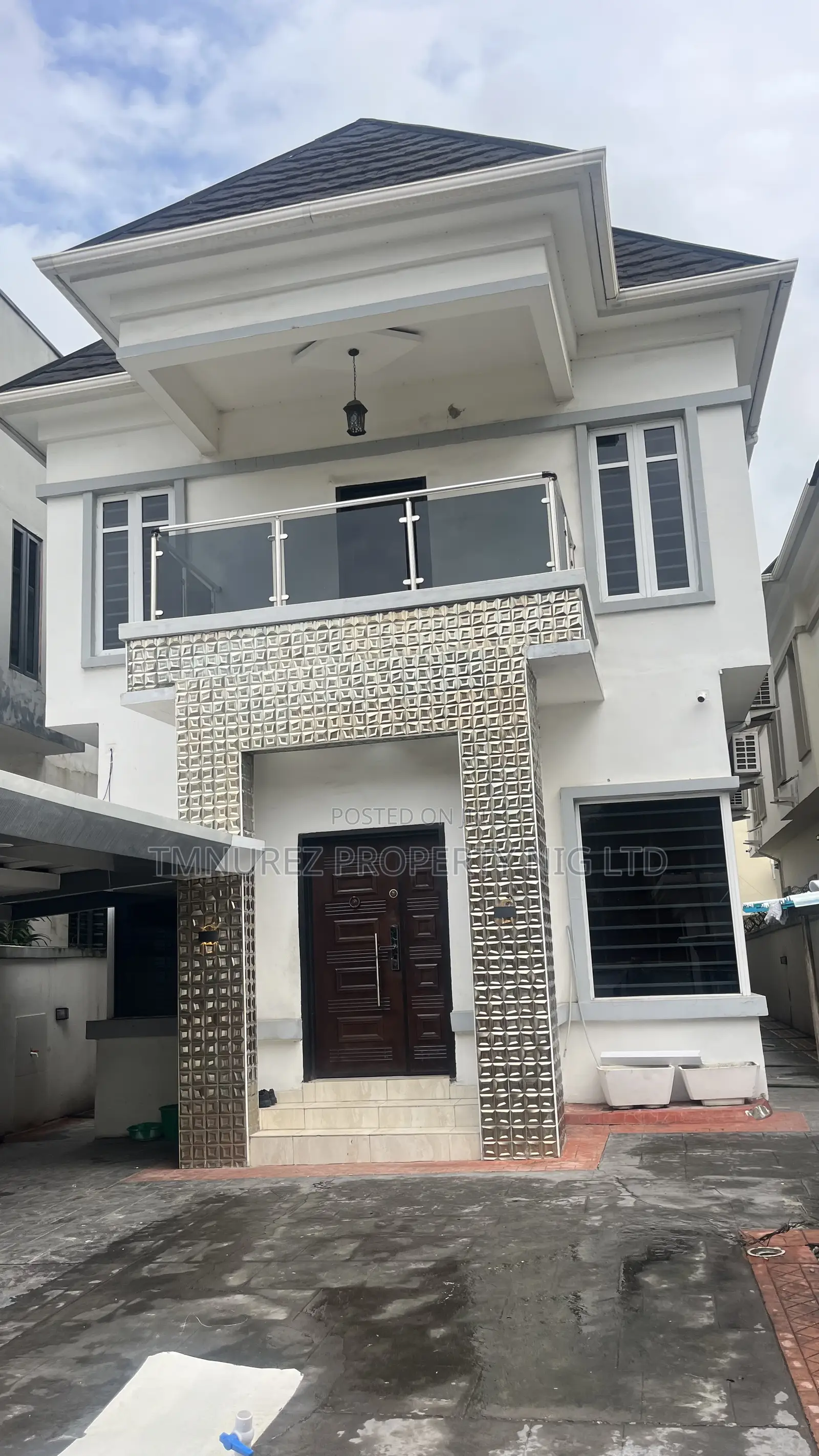 5bdrm Duplex in Osapa, Jakande for rent in Jakande