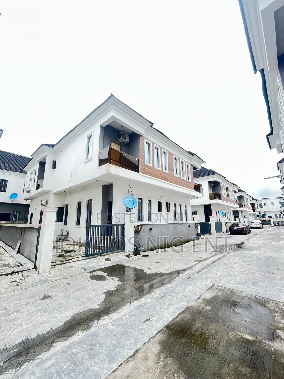 4bdrm Duplex in Harris Drive Vgc, Off Lekki-Epe Expressway for sale in Off Lekki-Epe Expressway