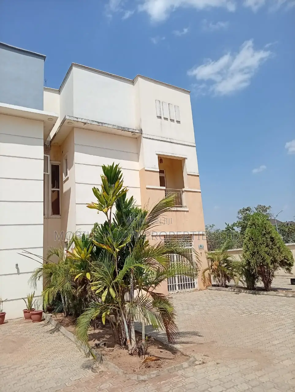 Furnished 4bdrm Duplex in Kaura for rent in Kaura