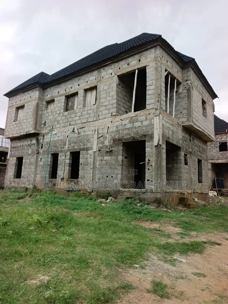 5bdrm Duplex in Goldmind Estate, Sabon Lugbe for sale in Sabon Lugbe