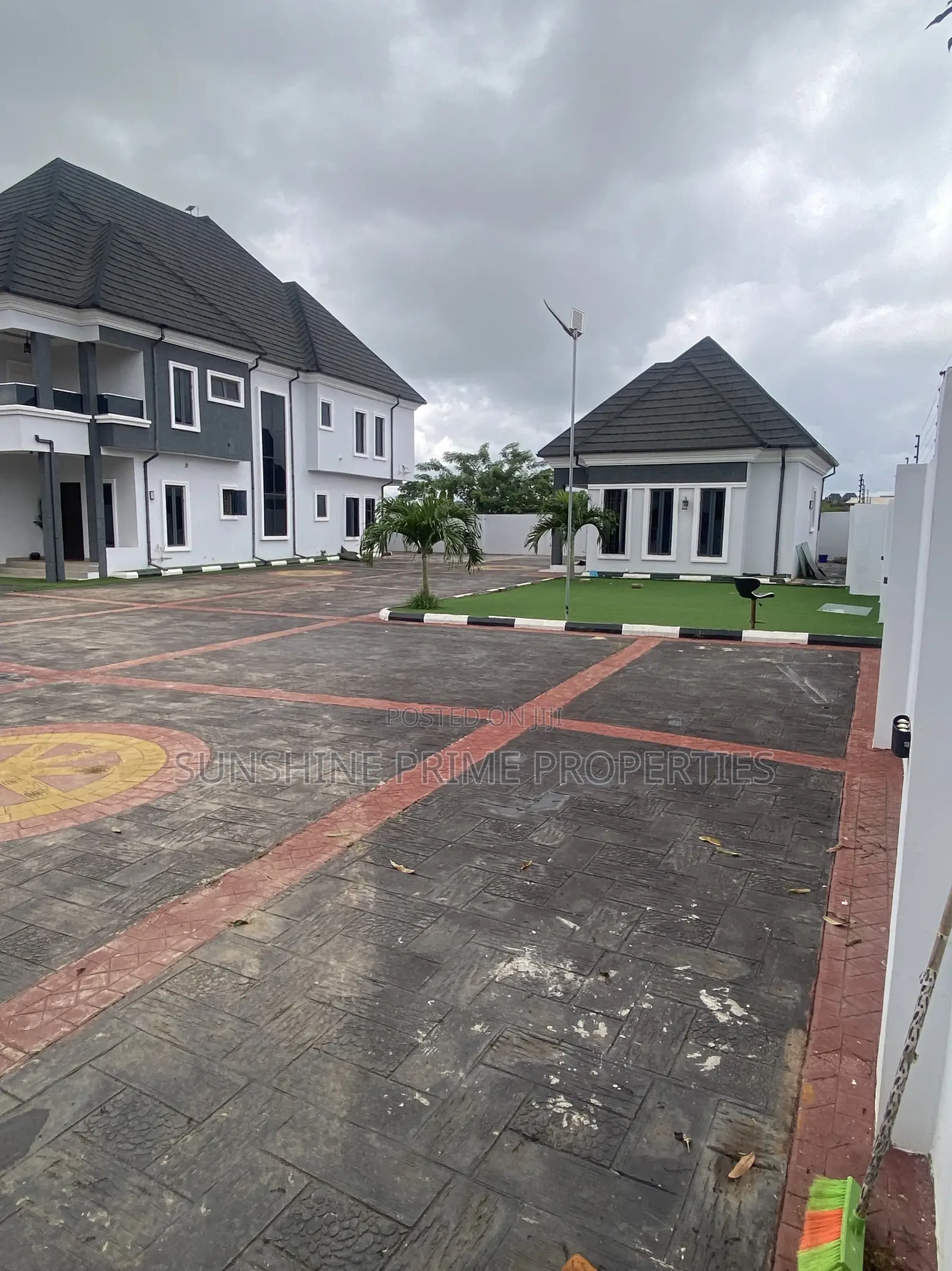 4bdrm Duplex in Alagbaka Akure for sale in Akure