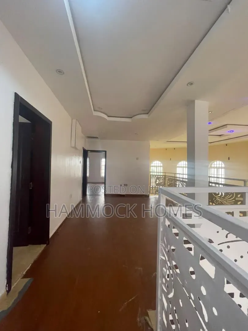 5bdrm Duplex in Legacy Estate, Akobo for rent in Akobo