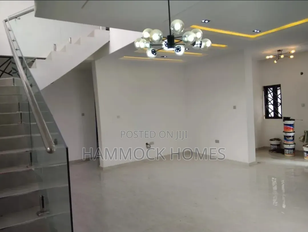 5bdrm Duplex in Alalubosa Gra for rent in Alalubosa