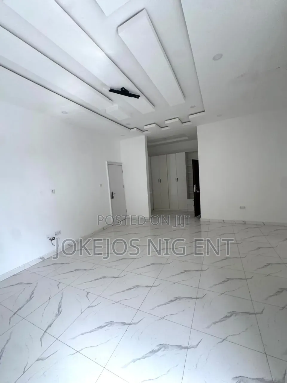 4bdrm Duplex in Peaceville Estate for sale in Off Lekki-Epe Expressway