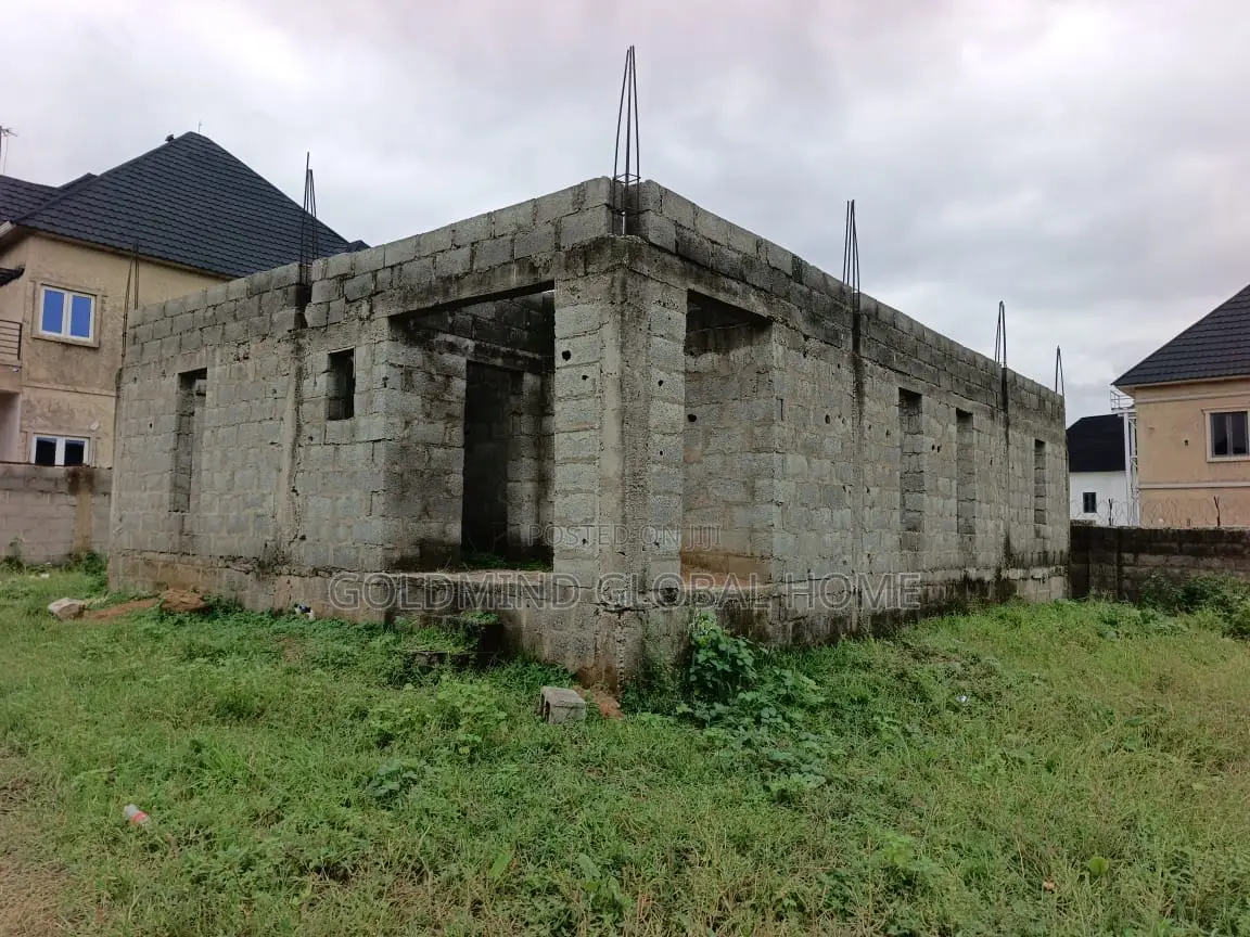 4bdrm Duplex in Lugbe District. for sale in Sabon Lugbe