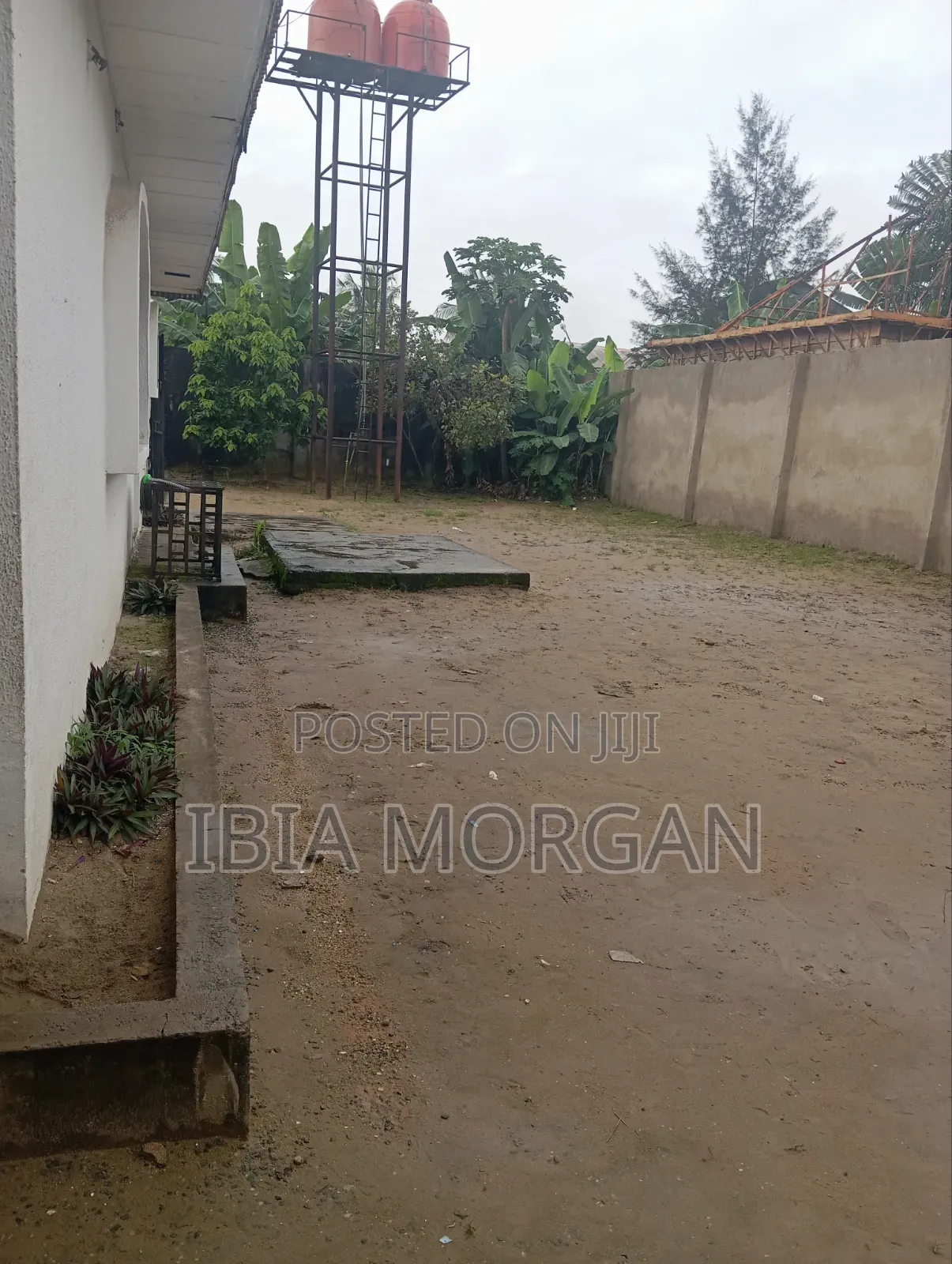 4bdrm Bungalow in East West Road for sale in East West Road