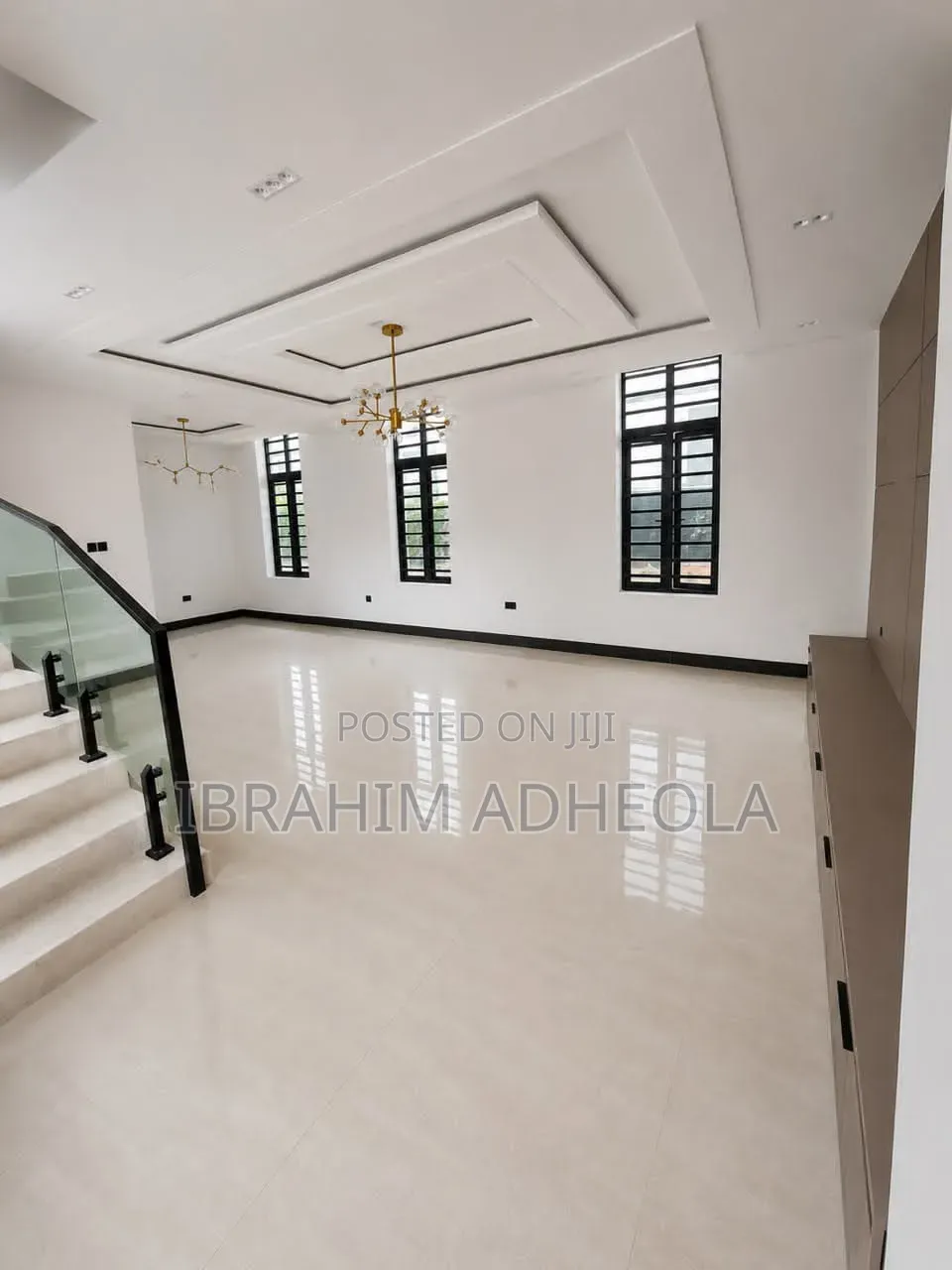 5bdrm Duplex in Lekki Phase1 for sale in Lekki Phase 1