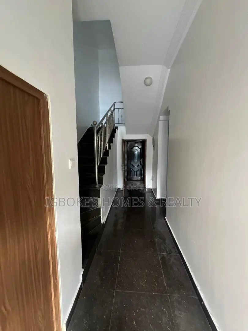 2bdrm Duplex in Lekki Phase 1 for rent in Lekki Phase 1