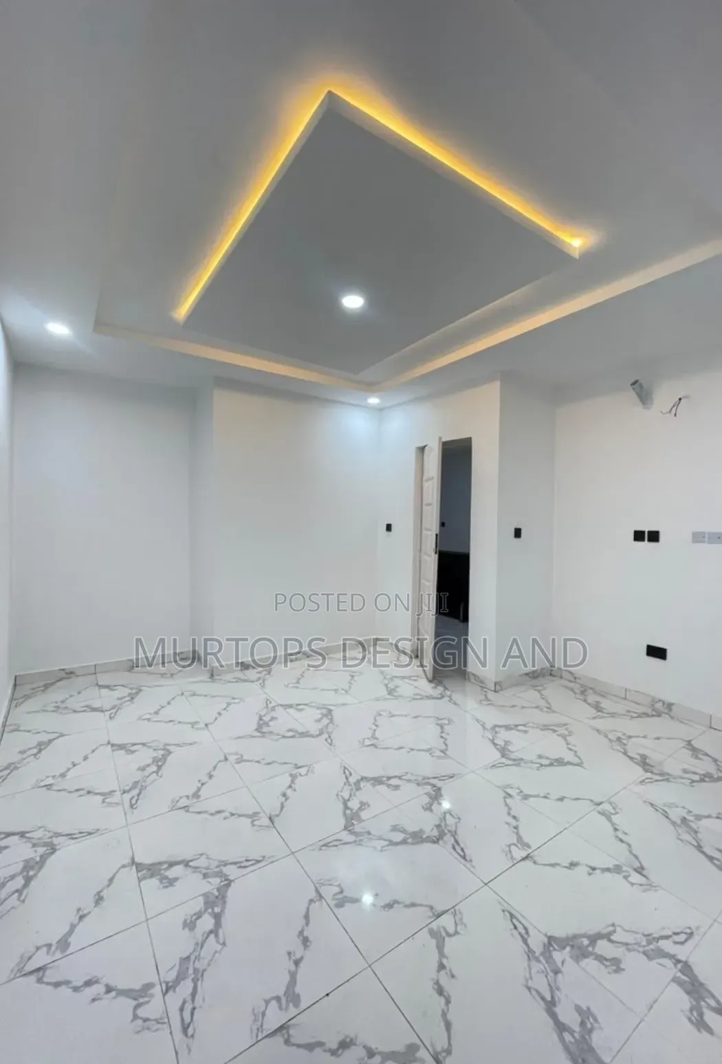 4bdrm Duplex in Onigbongbo for sale in Onigbongbo