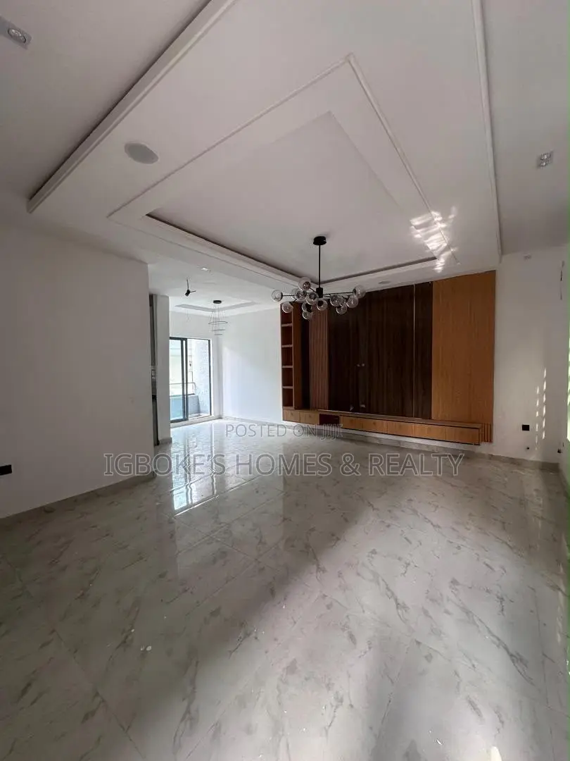4bdrm Duplex in Lekki Phase 1 for sale in Lekki Phase 1