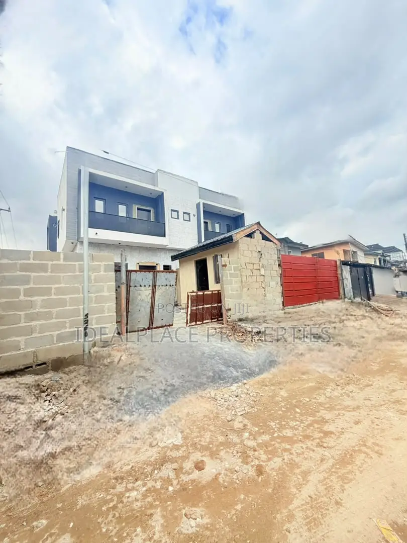 4bdrm Duplex in Ikorodu Road / Ilupeju for sale in Ikorodu Road / Ilupeju