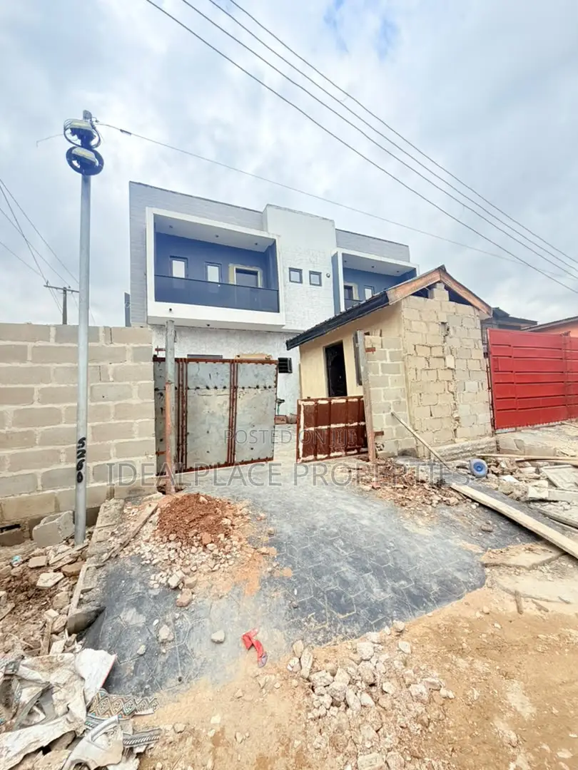 4bdrm Duplex in Ikorodu Road / Ilupeju for sale in Ikorodu Road / Ilupeju