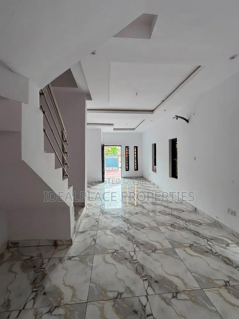 4bdrm Duplex in Berger for sale in Berger