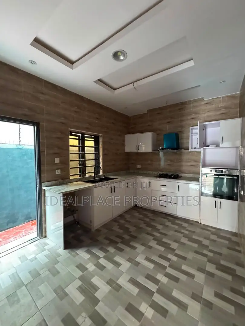 4bdrm Duplex in Berger for sale in Berger