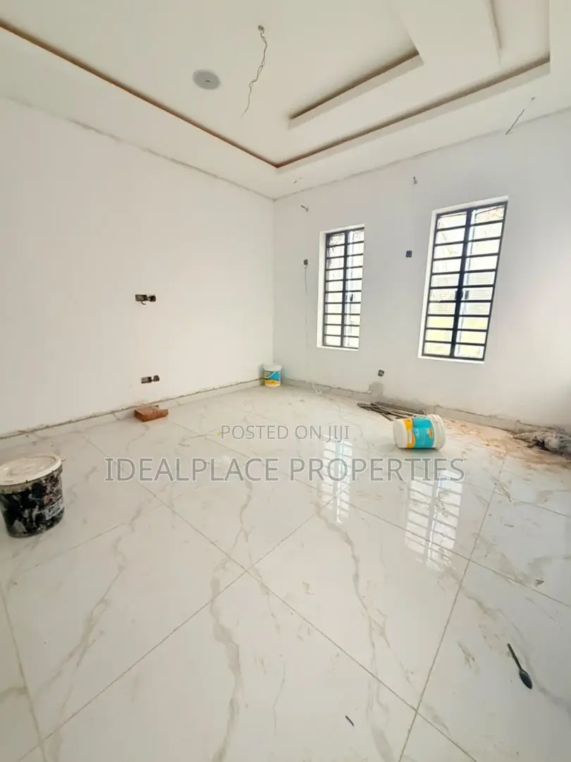 5bdrm Duplex in GRA Phase 1 for sale in GRA Phase 1