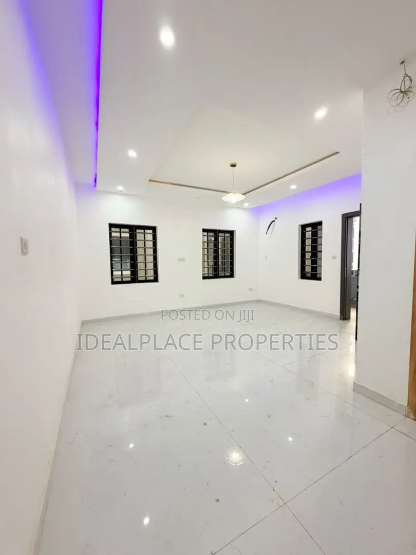 5bdrm Duplex in GRA Phase 2 Shangisha for sale in GRA Phase 2 Shangisha