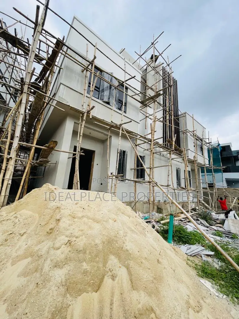 4bdrm Duplex in New Garage / Gbagada for sale in New Garage / Gbagada