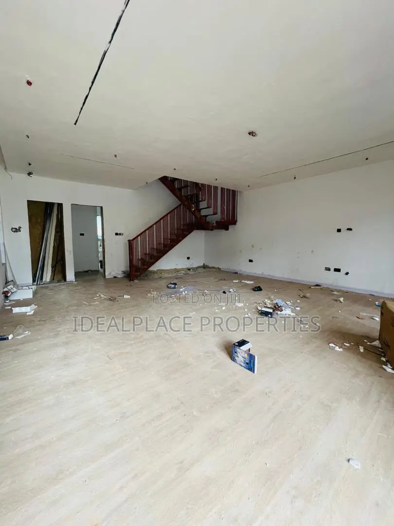 4bdrm Duplex in New Garage / Gbagada for sale in New Garage / Gbagada