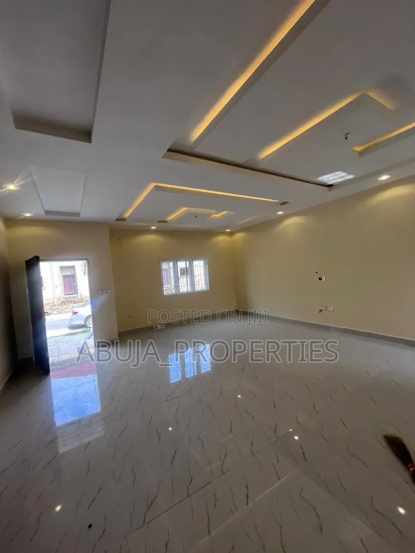 3bdrm Bungalow in Galadimawa for sale in Galadimawa