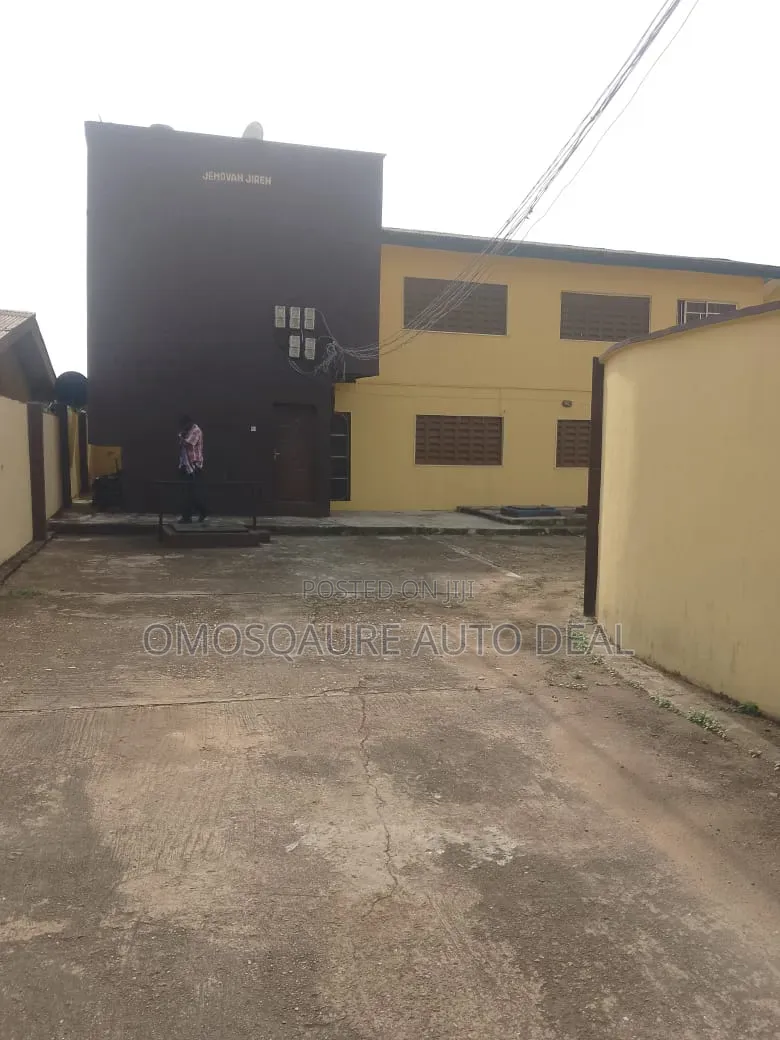 12bdrm House in Governor Road, Alimosho for sale in Alimosho