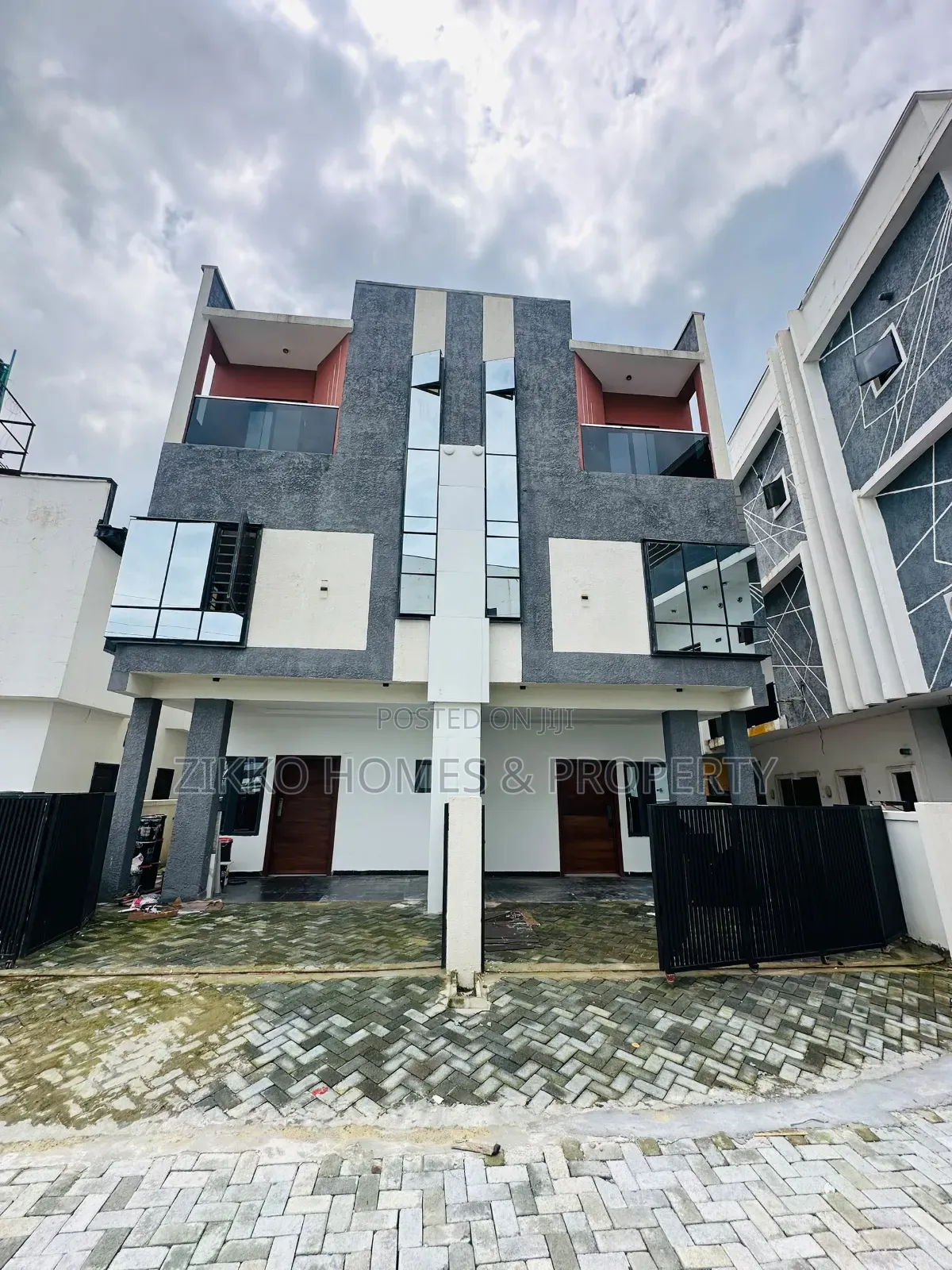 3bdrm Duplex in Ajah for sale in Ajah