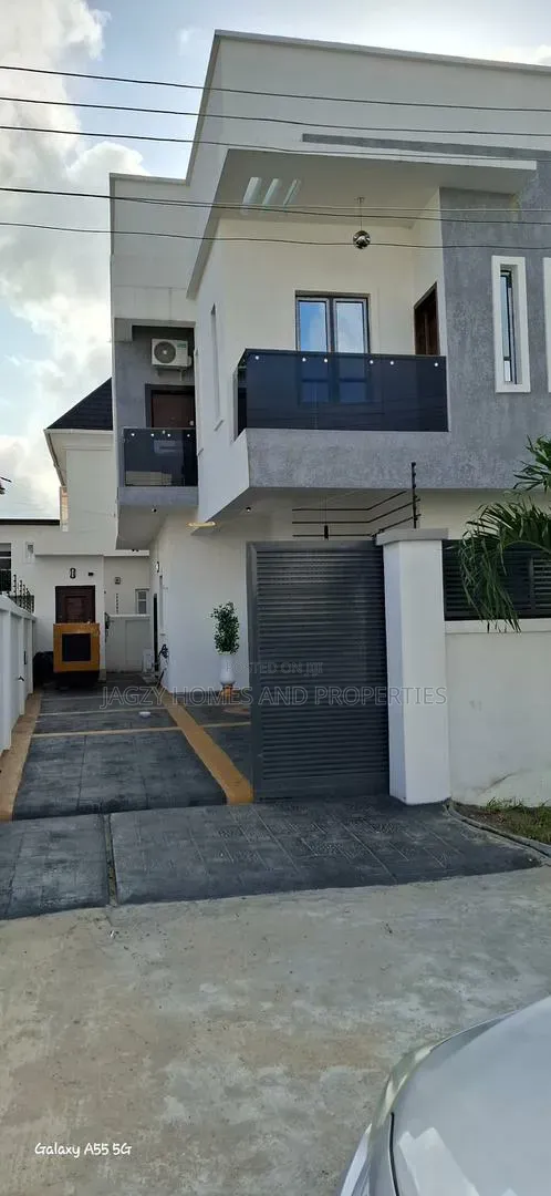 Furnished 4bdrm Duplex in Lekki Phase 1 for sale in Lekki Phase 1