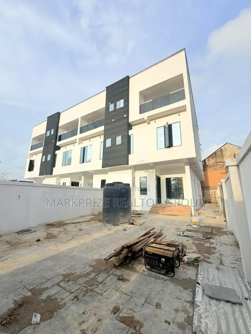 4bdrm Duplex in Ikeja Gra Lagos for sale in Ikeja GRA