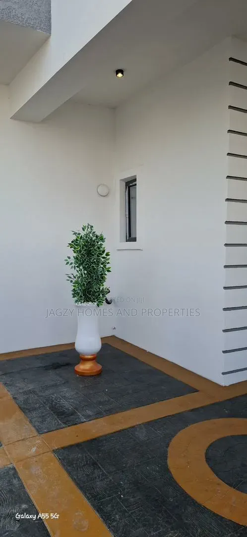 Furnished 4bdrm Duplex in Lekki Phase 1 for sale in Lekki Phase 1