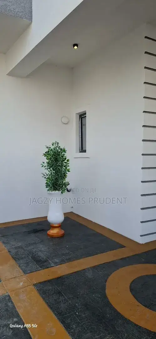 Furnished 4bdrm Duplex in Lekki Phase 1 for sale in Lekki Phase 1