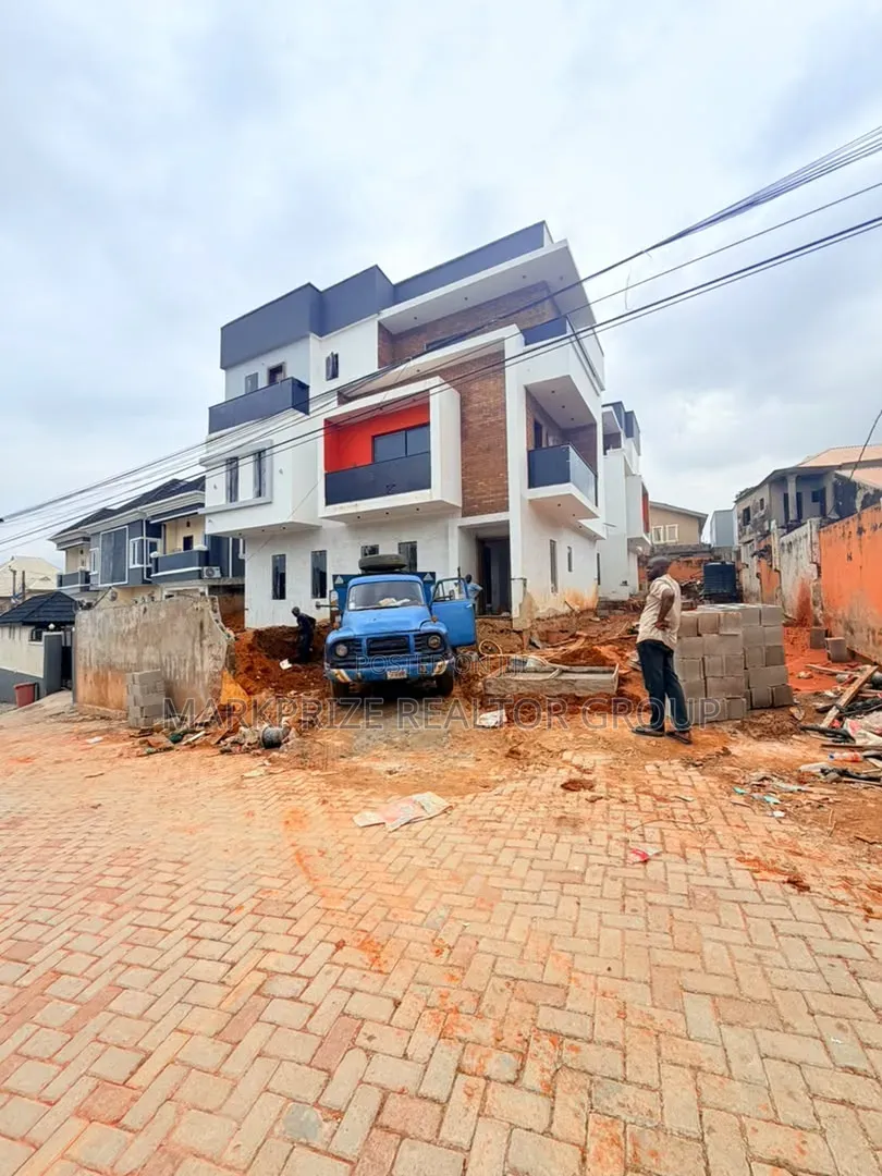5bdrm Duplex in Magodo Gra Phase 1 for sale in GRA Phase 1