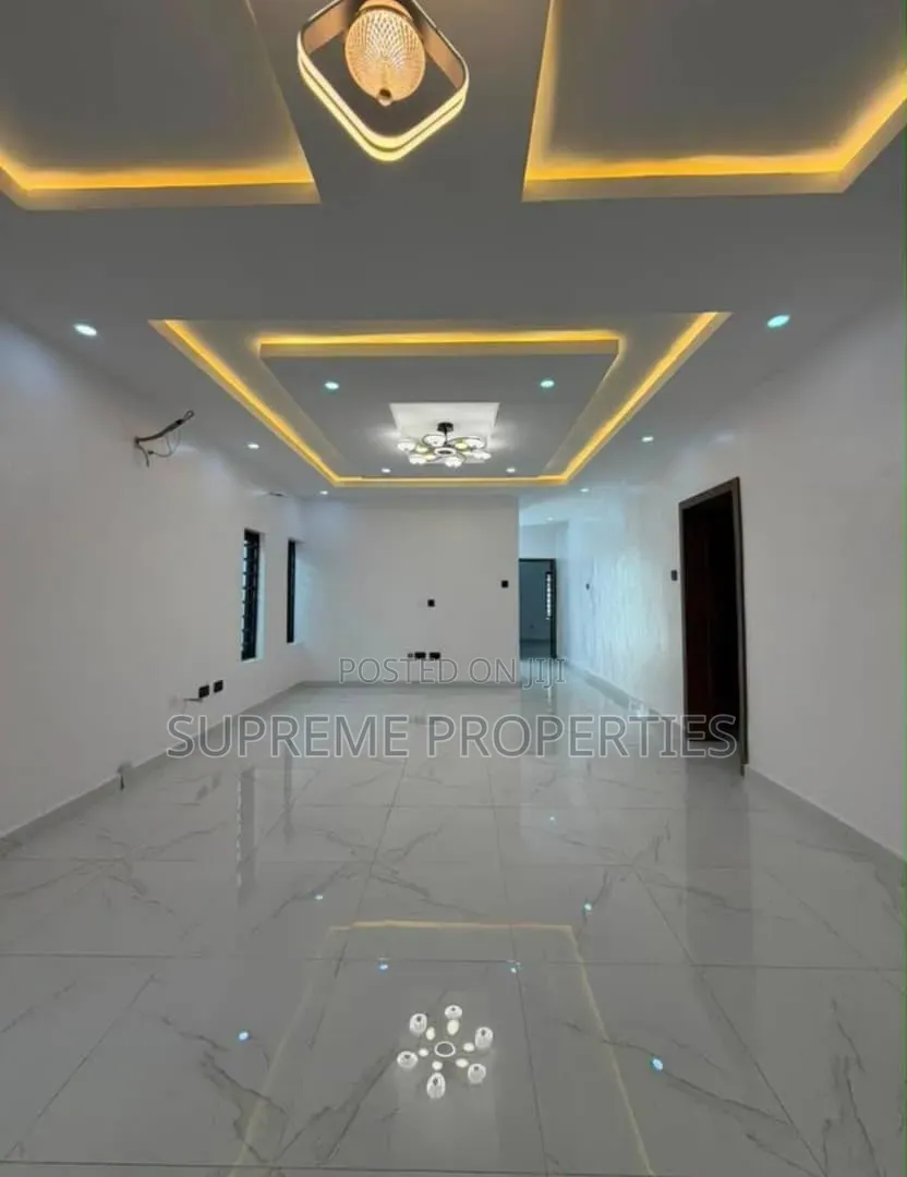 5bdrm Duplex in Kolapo Ishola Gra, Ibadan for sale in Ibadan