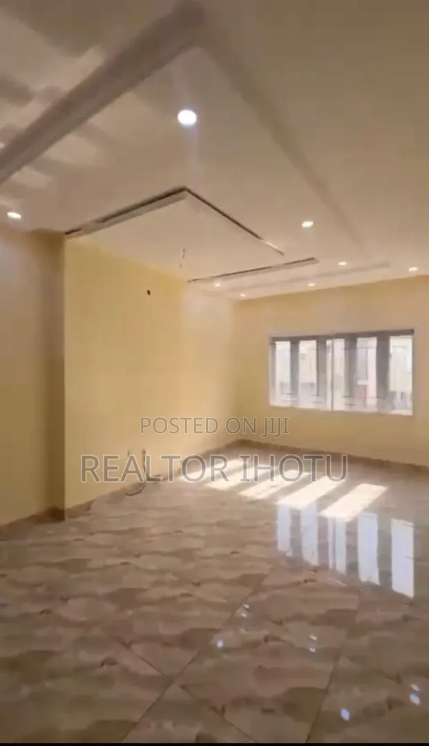 3bdrm Apartment in Idu Industrial for sale in Idu Industrial