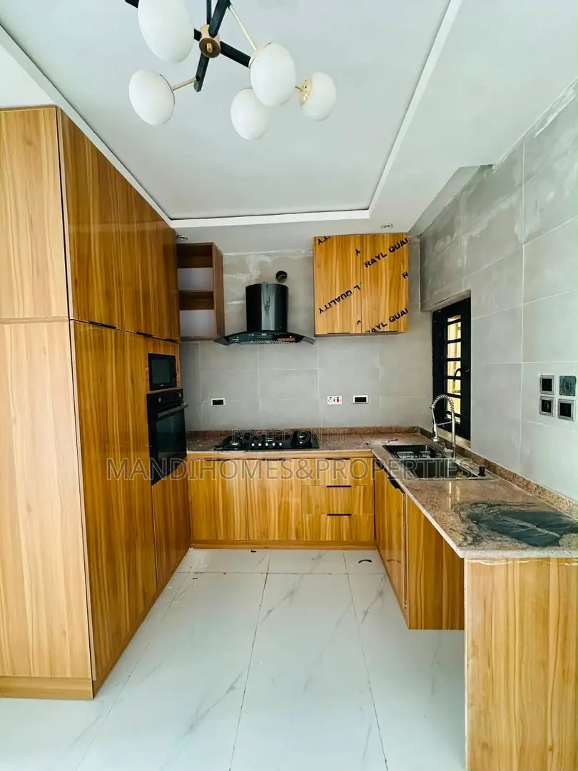 3bdrm Duplex in Ajah for sale in Ajah