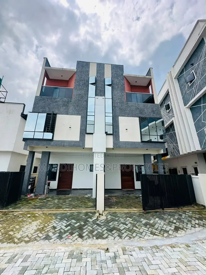 3bdrm Duplex in Ajah for sale in Ajah