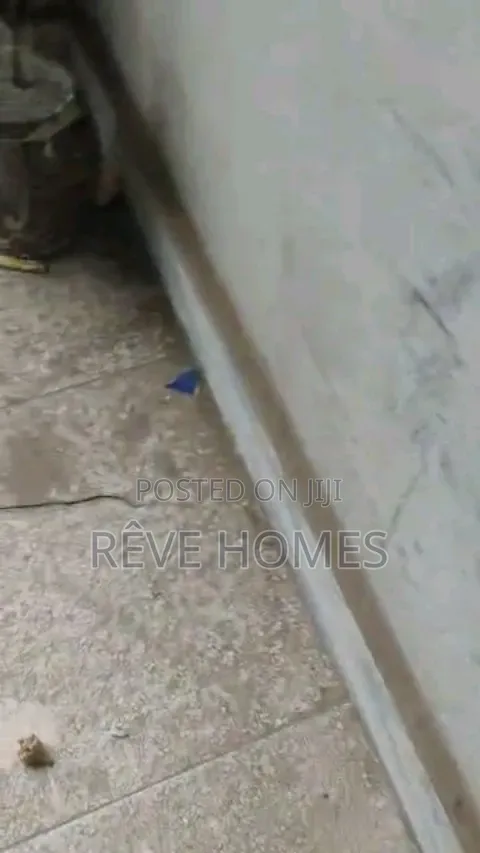 Mini Flat in Adekunle for rent in Adekunle