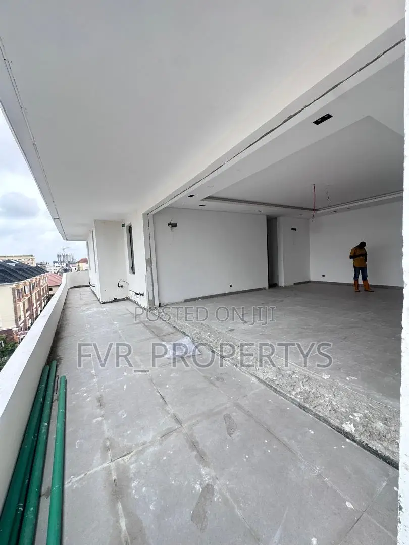 3bdrm Maisonette in Oniru, Victoria Island Extension for sale in Victoria Island Extension