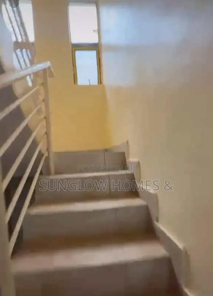 7bdrm Duplex in Apo Resettlement for sale in Apo Resettlement