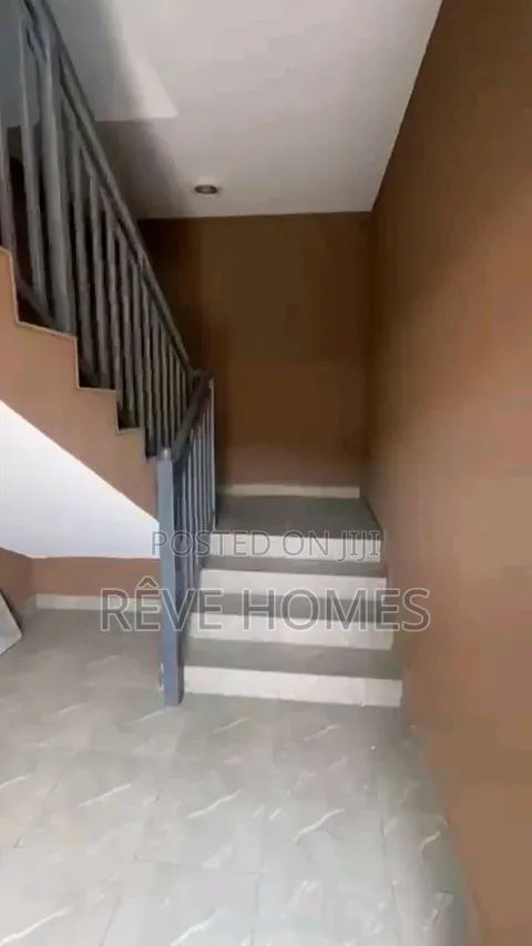 2bdrm Block of Flats in Akoka for rent in Akoka