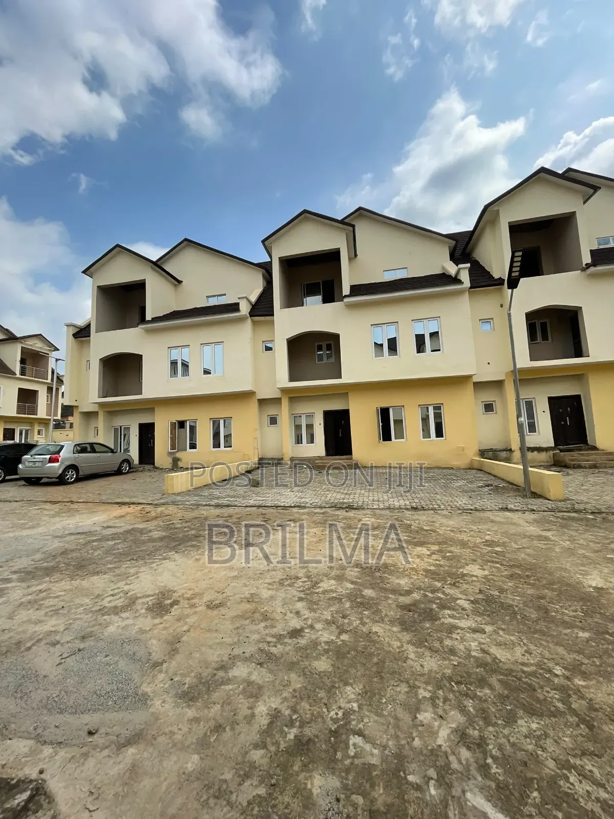 5bdrm Duplex in Mabushi for sale in Mabushi