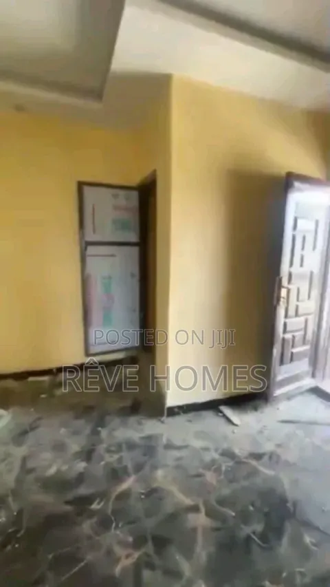 Mini Flat in Adekunle for rent in Adekunle