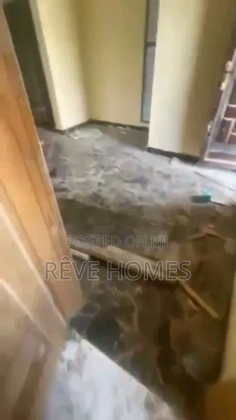 Mini Flat in Adekunle for rent in Adekunle