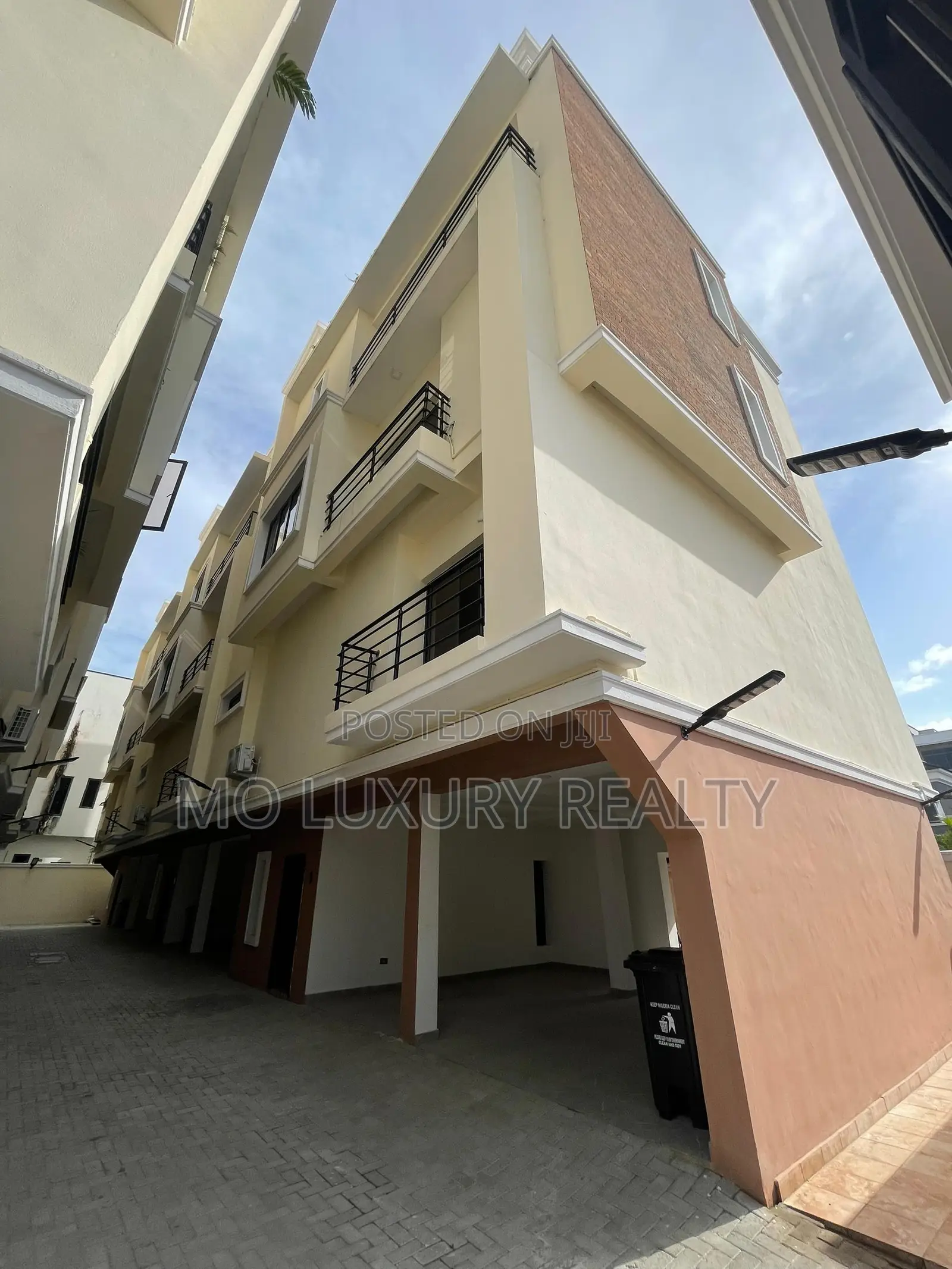4bdrm Townhouse / Terrace in Lekki Phase 1 for rent in Lekki Phase 1