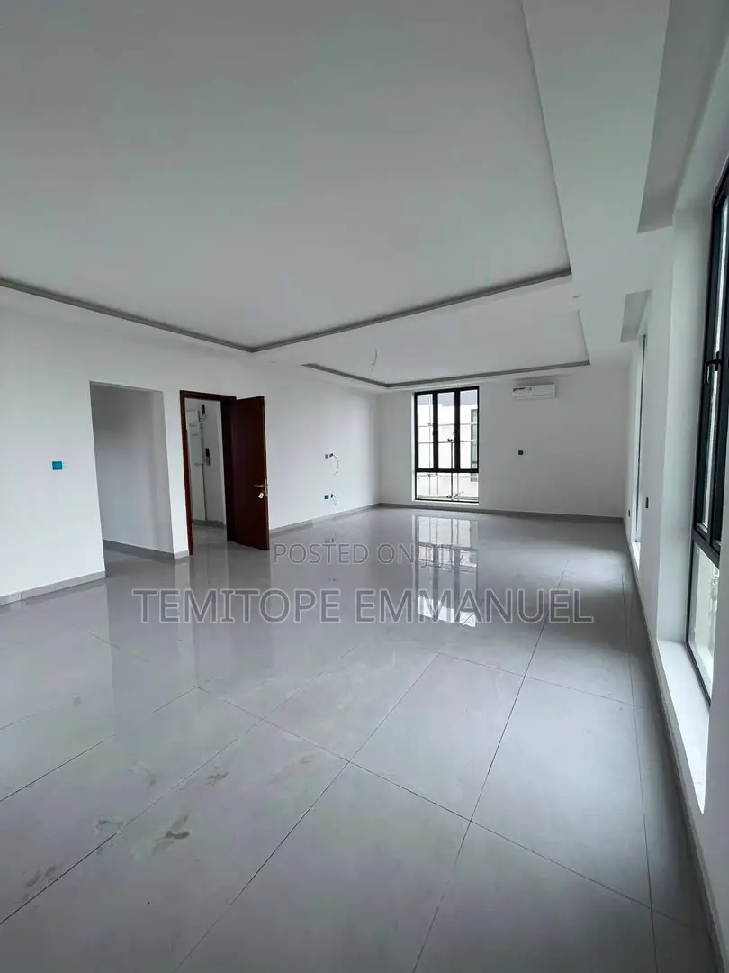 Furnished 6bdrm Duplex in Banana Island for sale in Banana Island