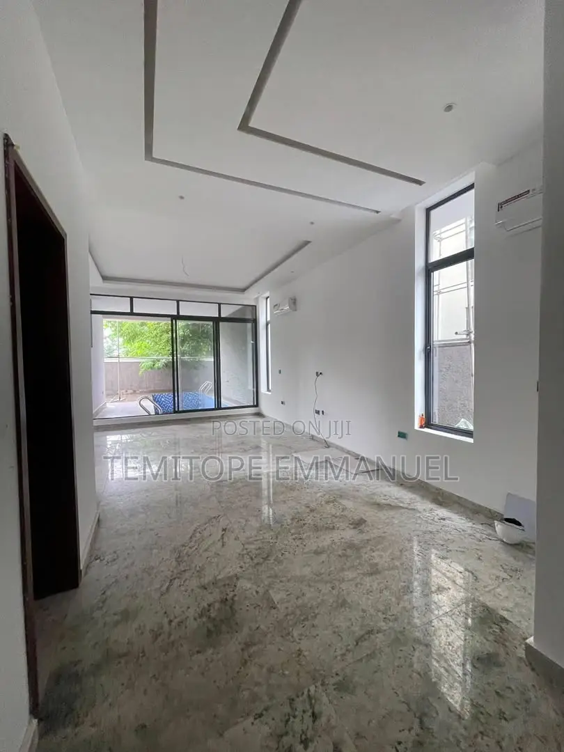 Furnished 6bdrm Duplex in Banana Island for sale in Banana Island