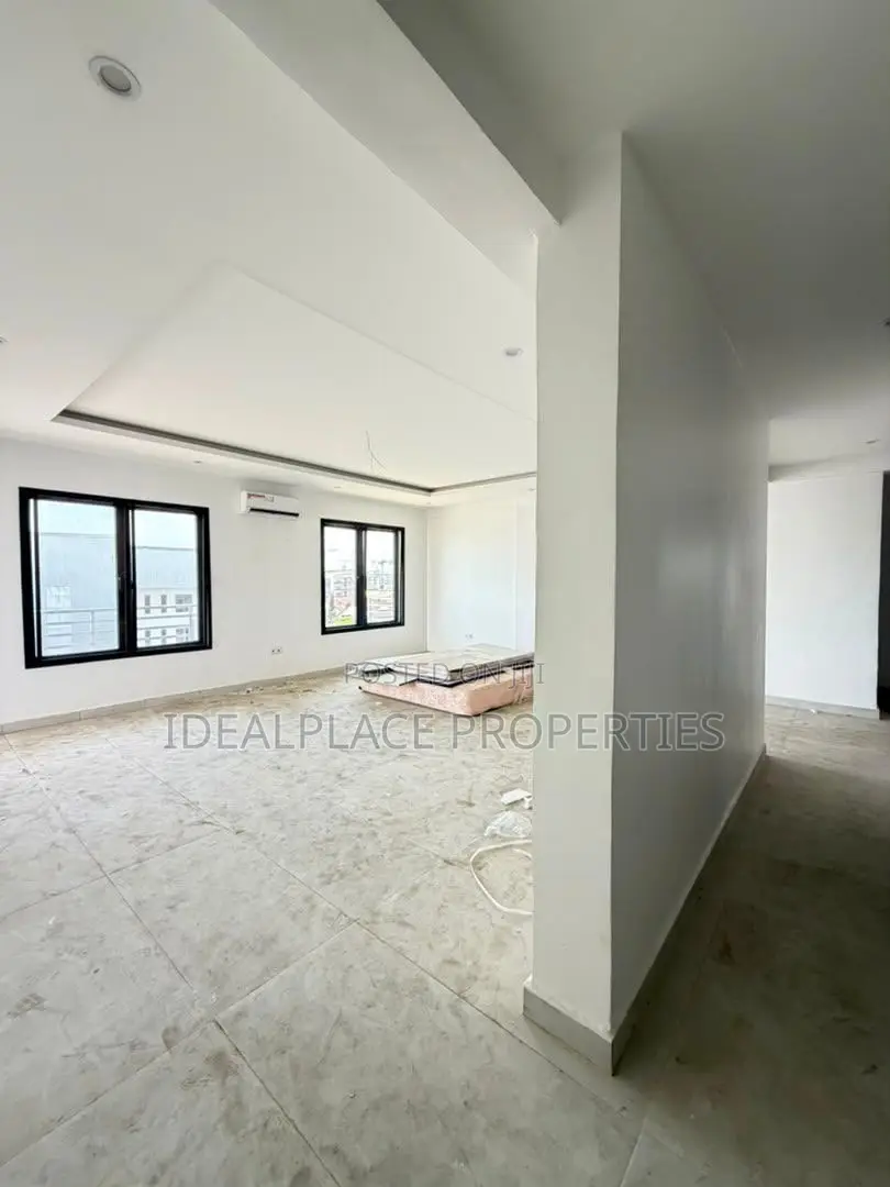 3bdrm Apartment in Victoria Island Extension for sale in Victoria Island Extension