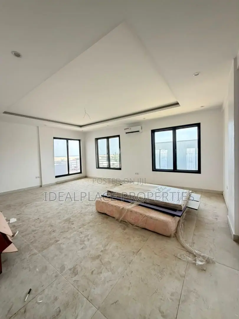 3bdrm Apartment in Victoria Island Extension for sale in Victoria Island Extension